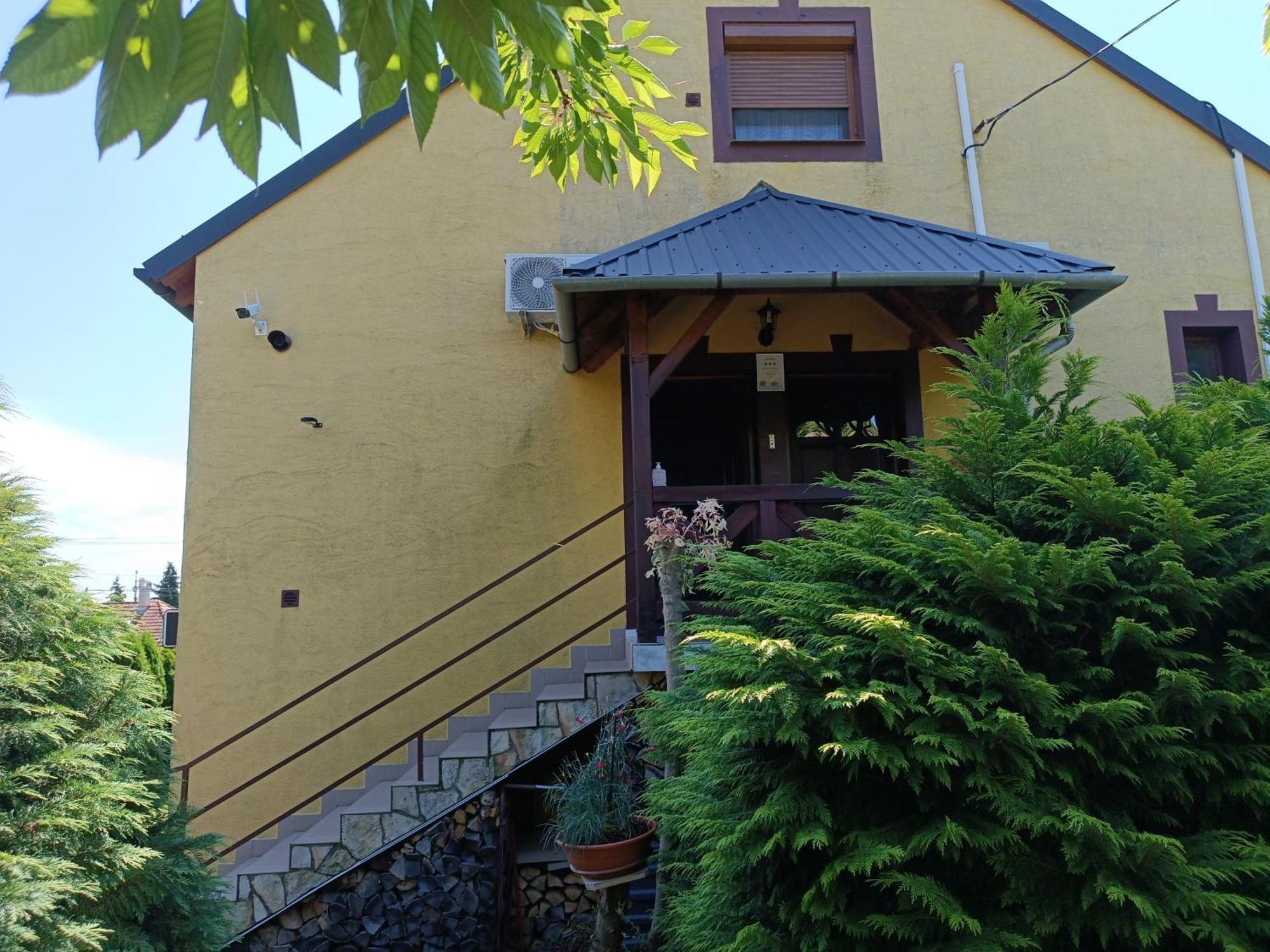 Anna Ilona Vendeghaz Hotel Badacsonytomaj Room photo